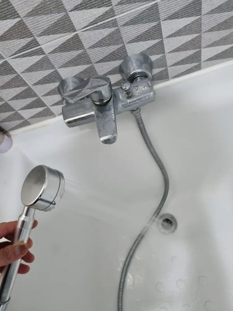 욕조 샤워기 1